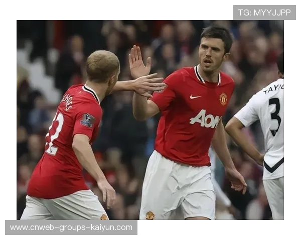 库普梅纳斯覆盖中场：用智慧与力量重塑比赛节奏